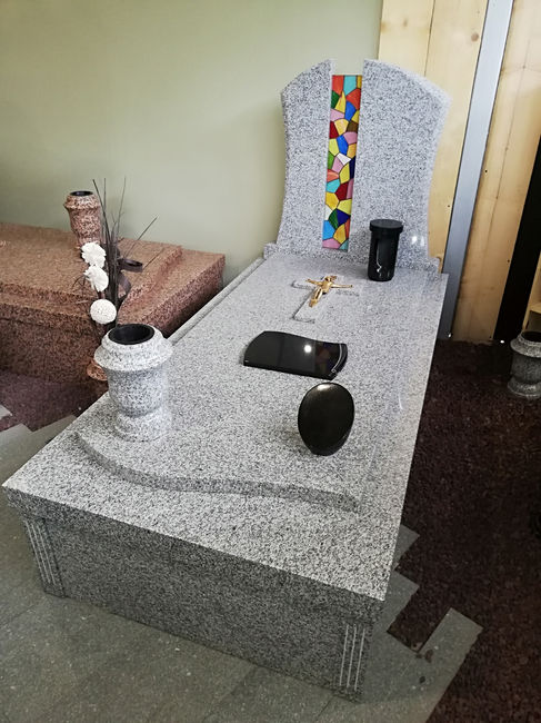 Pierre tombale sur mesure